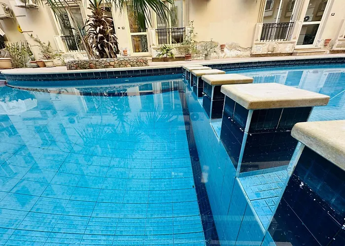 Cleopatra Style Center Apartment *